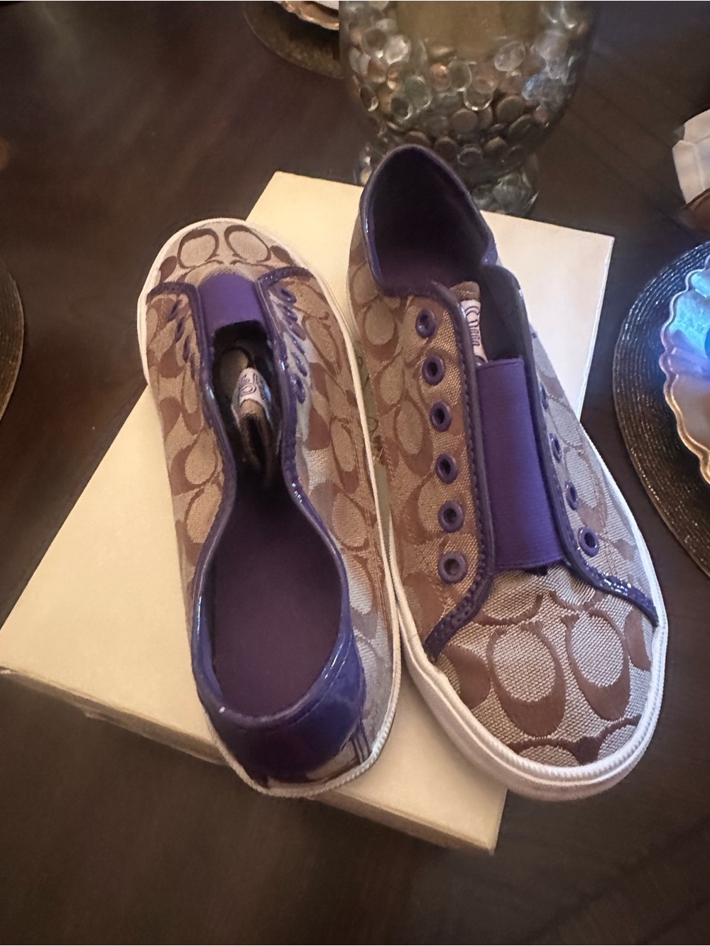 Slightly Worn Size 8 Coach Signature Canvas Low-Top Sneakers in Brown and Purple - Picture 2 of 4